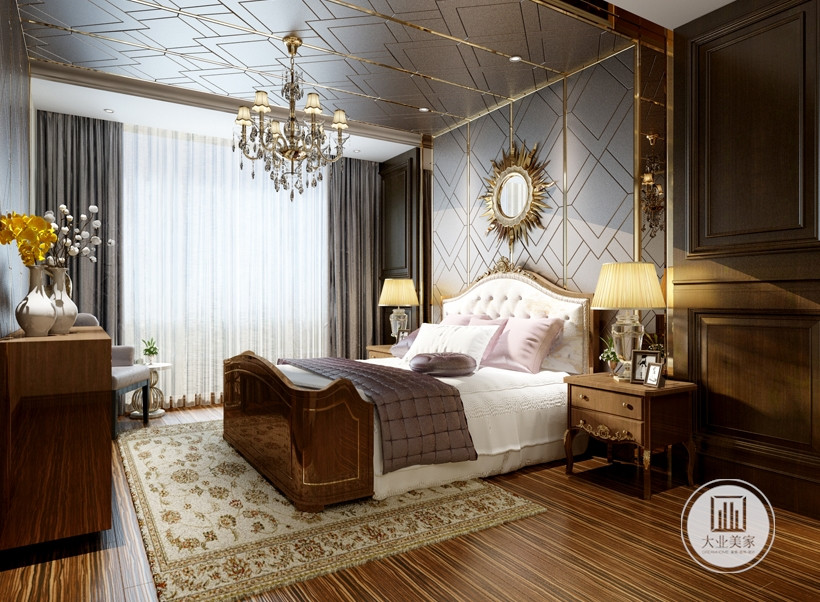 这间卧室欧洲风格元素搭配较浓，才用了复古的家具设计以及金属线条的装饰，透着一股欧洲的古典美，给人一种高贵优雅的气息浪漫奢华的感觉