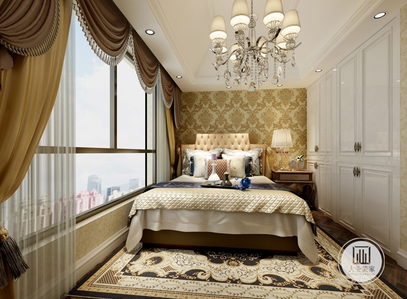 此间卧室空间较小但是采光极佳，白色的衣柜显得清新典雅不失美观又实用，形成健康阳光的成长空间。