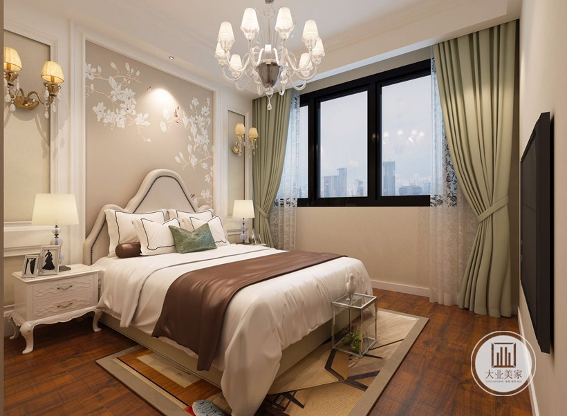 房间造型简洁，加入了现代元素，全屋做了墙布，牛油果色的窗帘软装，在暖色的空间里鲜活温馨。