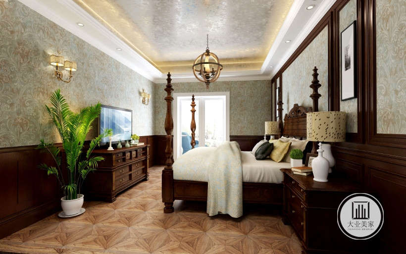 卧室方形拼花瓷砖铺贴，吊顶、墙壁用金色图案壁纸铺贴，床品、柜体都是深棕色木作定做，古典装修效果图。
