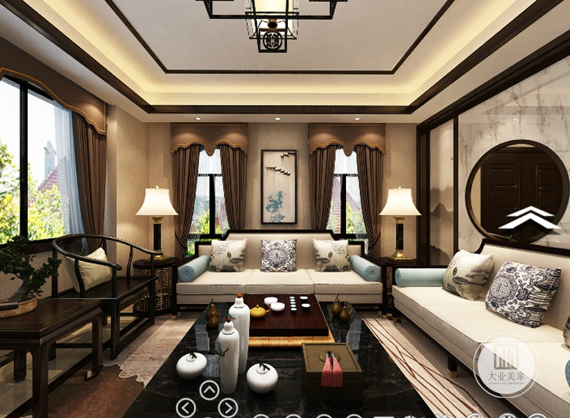 客厅的设计以整个沉稳的棕色调为主，点缀降调蓝色和黄色，再配以朴质无华的家具灯饰，如同水墨晕散开的地毯承托起上方空间利落的色彩对比