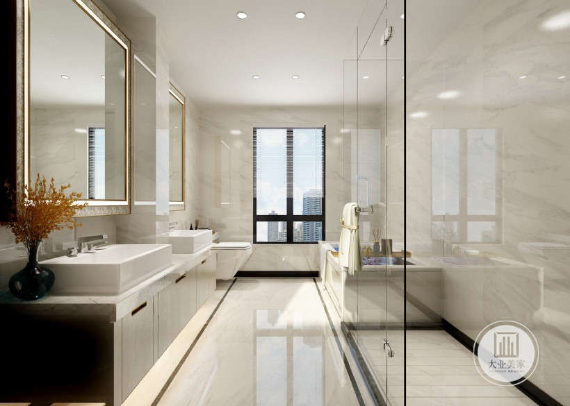 此间卫生间米黄色和白色的搭配，浴缸和淋浴区分开，暖色调的色彩更加柔和