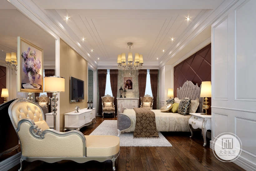 卧室的设计宽敞明亮简洁大方欧式风格的浪漫色彩被发挥到极致，华丽的装饰让空间尽显高贵，米黄色的搭配也让卧室更多了一分温馨的感觉