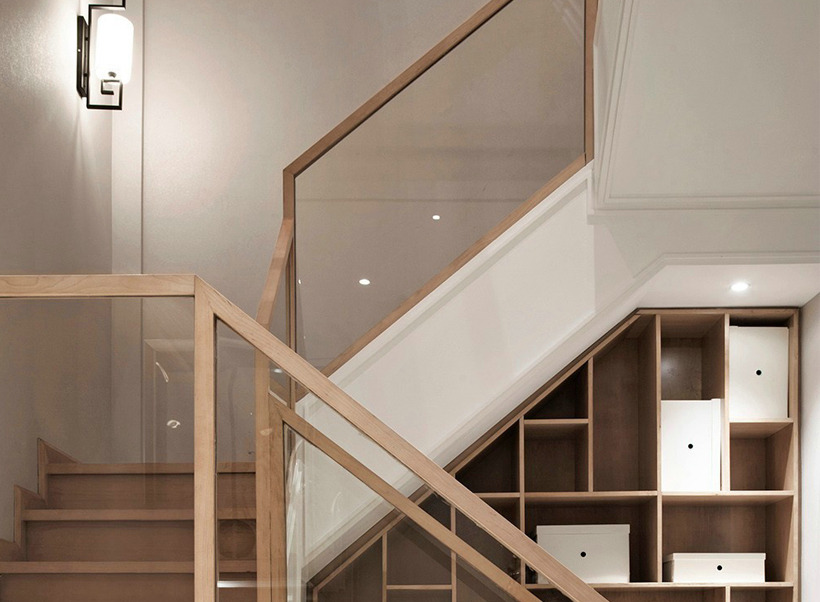 楼梯底层空间利用，定做储物柜，新中式风格装修效果图